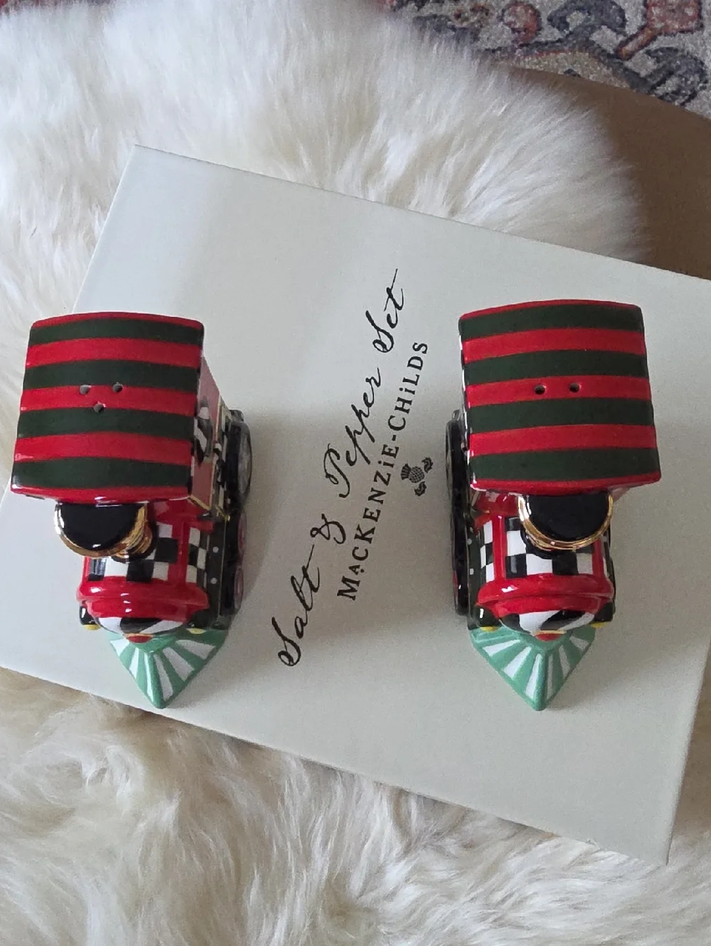 Adorable NWT IOB MacKenzie-Childs Christmas Train Salt & Pepper Set 💚🎄🎅🚄❤️